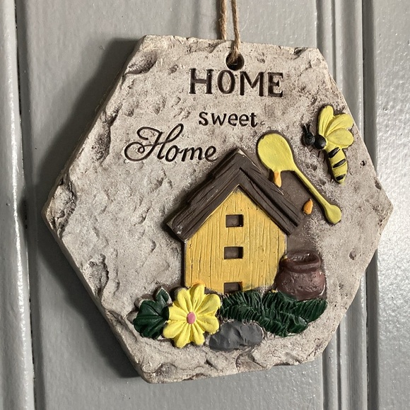 NWT- Hand Painted- Home Sweet Home ππ―πΌ- Hexagonal Cement Hanging Decor Sign - Picture 6 of 17